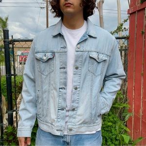 Levi’s lightweight denim Jacket